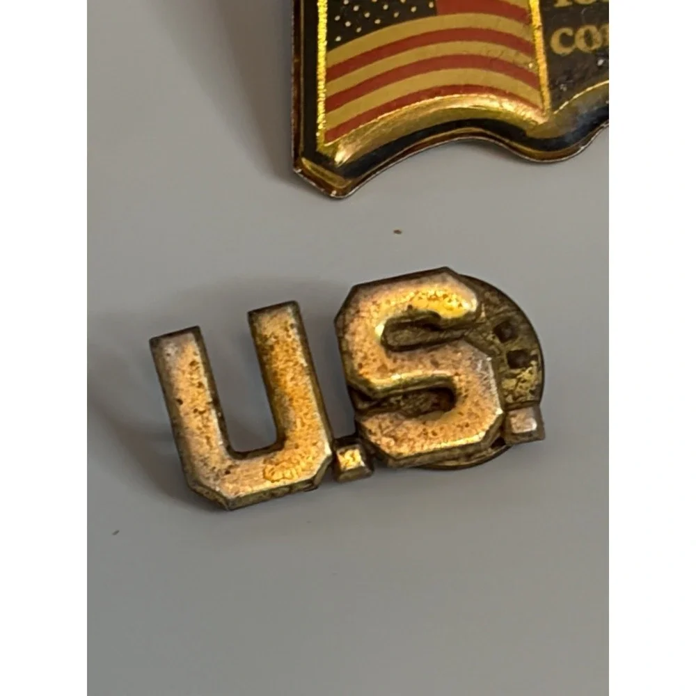 Vintage Lot of 5 USA PATRIOTIC‎ FLAG Military Random Mixed Lot Lapel Pins